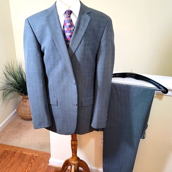 Michael Kors Classic-Fit Suit - Picture 3 of 10